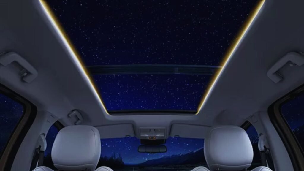 Tata Safari 2024 Panoramic Sunroof